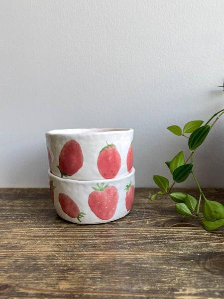 Strawberry Ramekin Set - Large Print