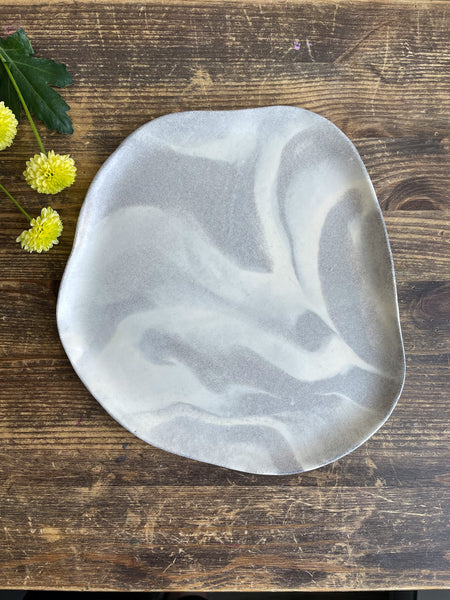 Contrast - Marbled Plate